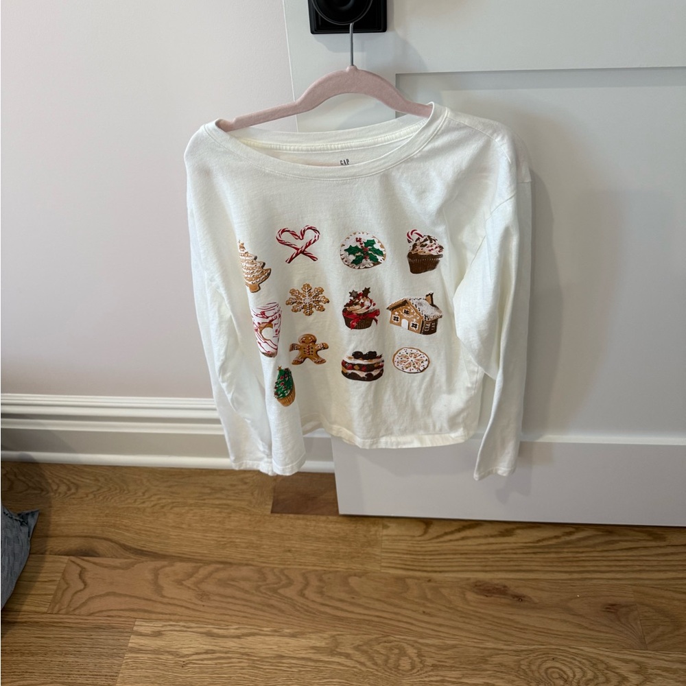 GAP Cream Long Sleeve Shirt with Festive Graphics